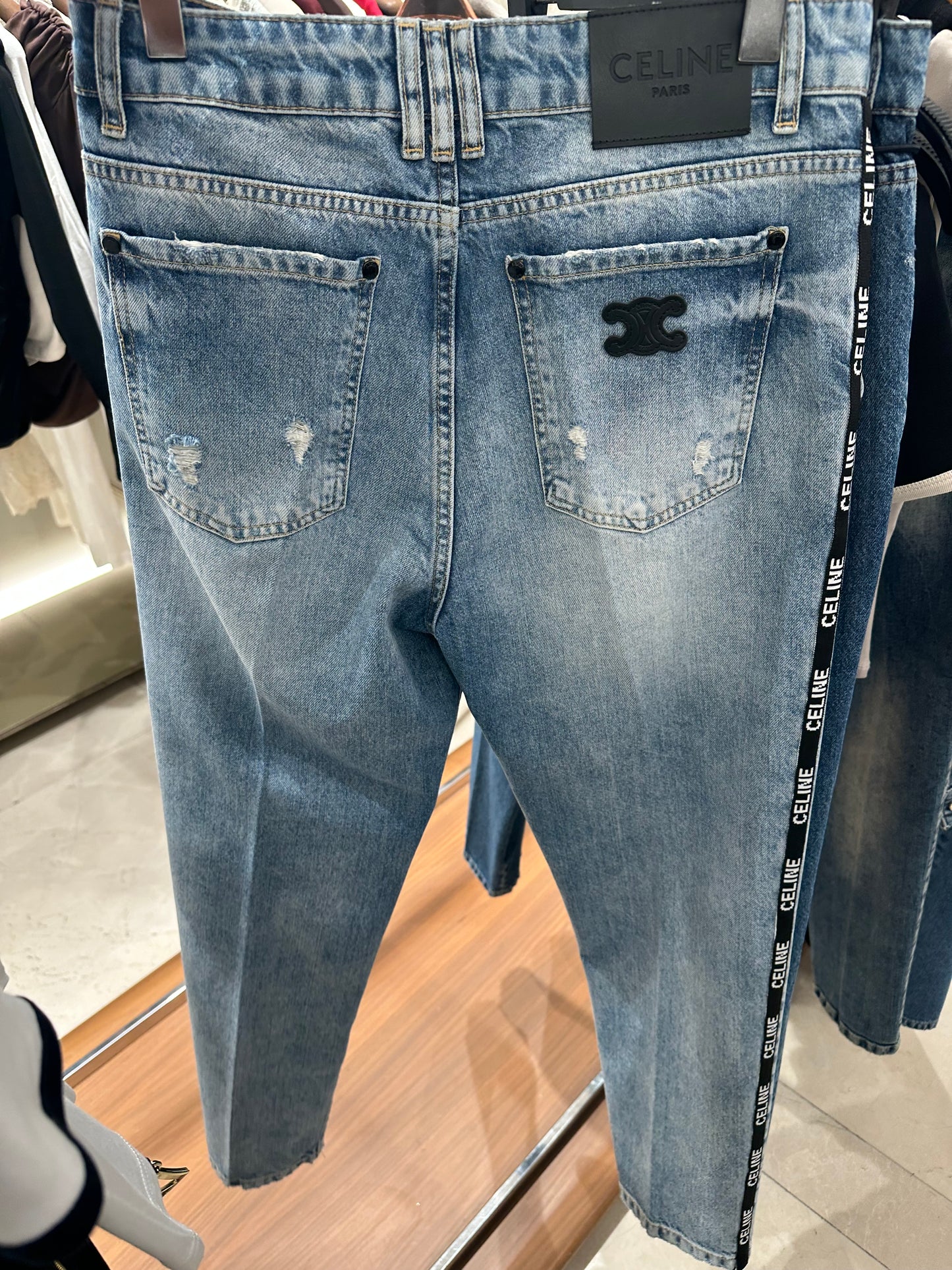 Celine Τζιν