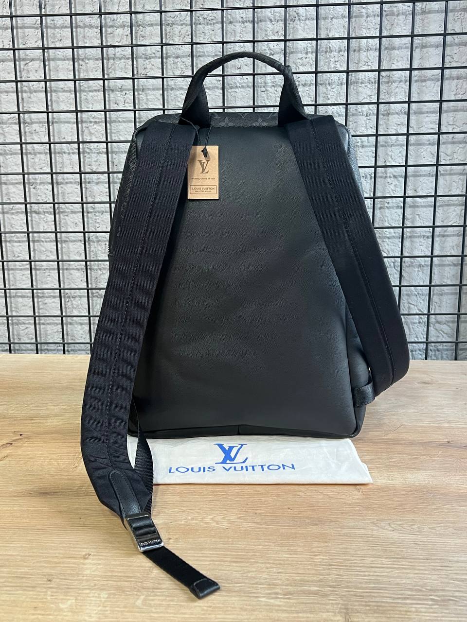 Louis Vuitton Discovery Monogram