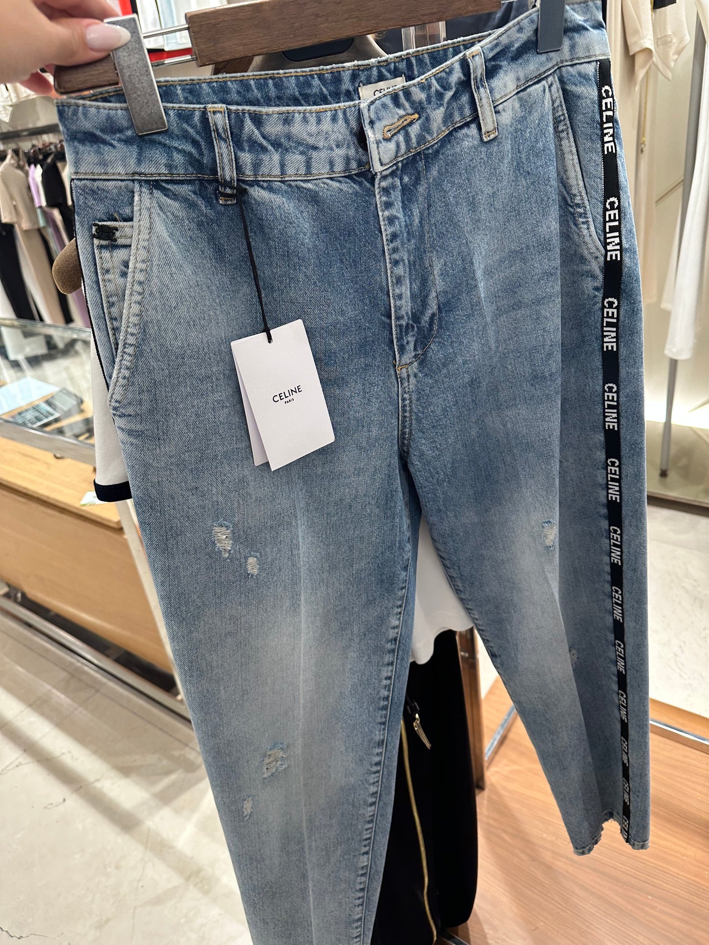 Celine Τζιν