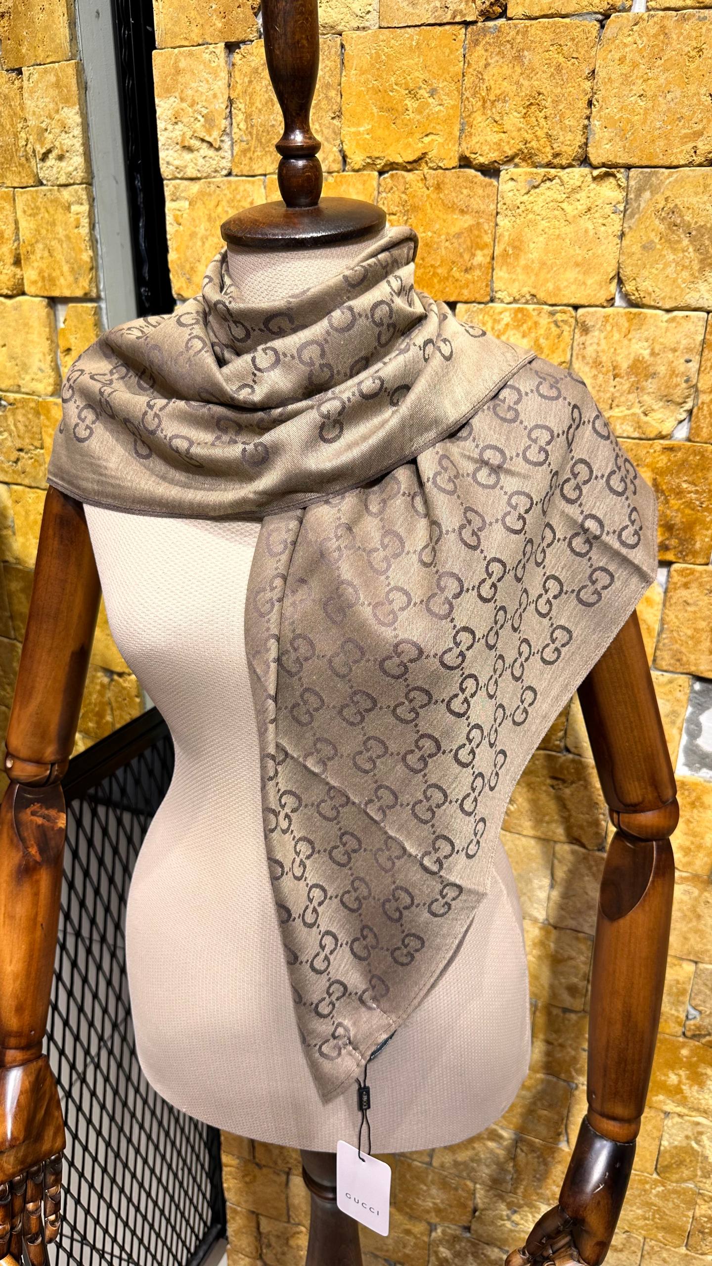 Gucci Scarf Μπεζ