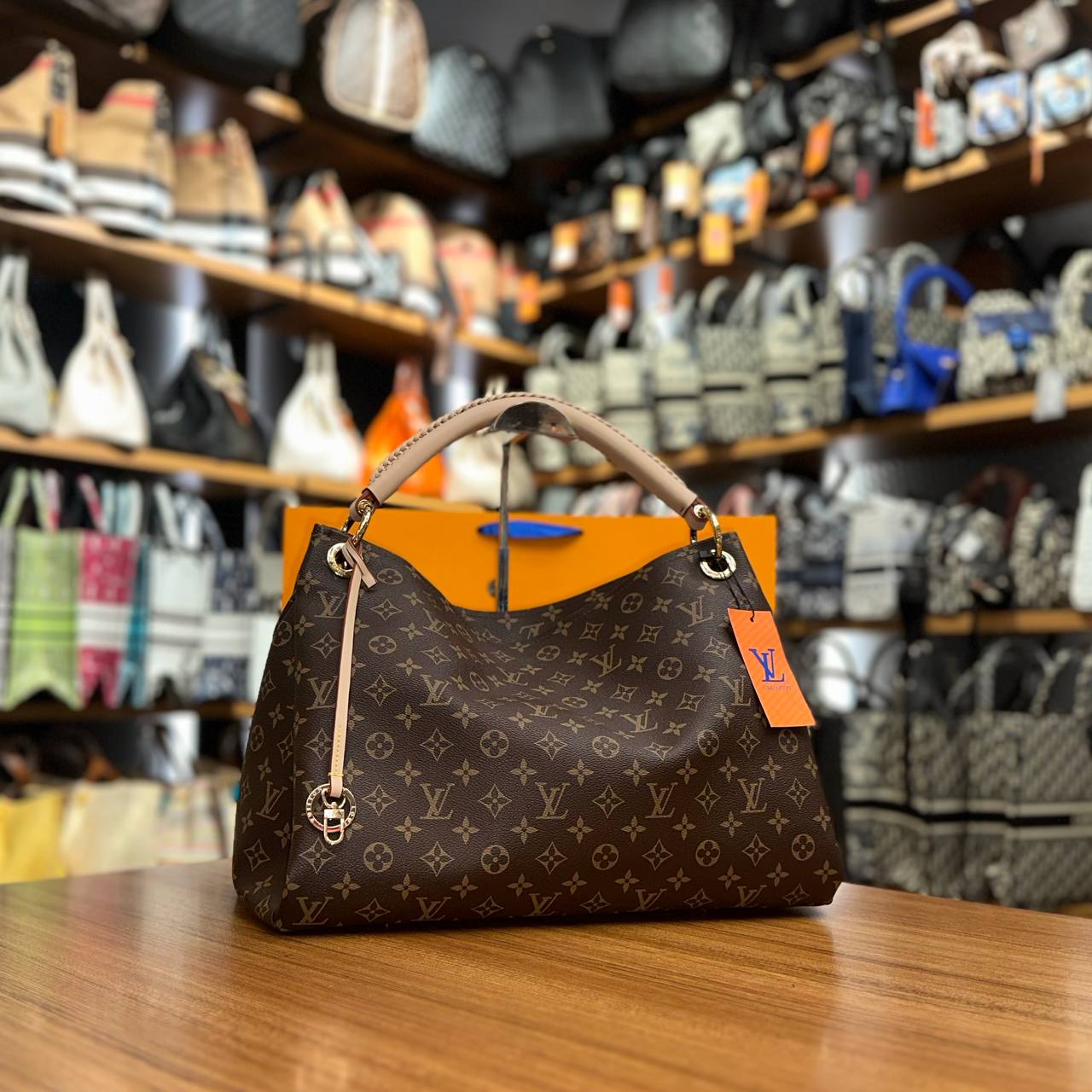 Louis Vuitton Artsy Monogram Canvas