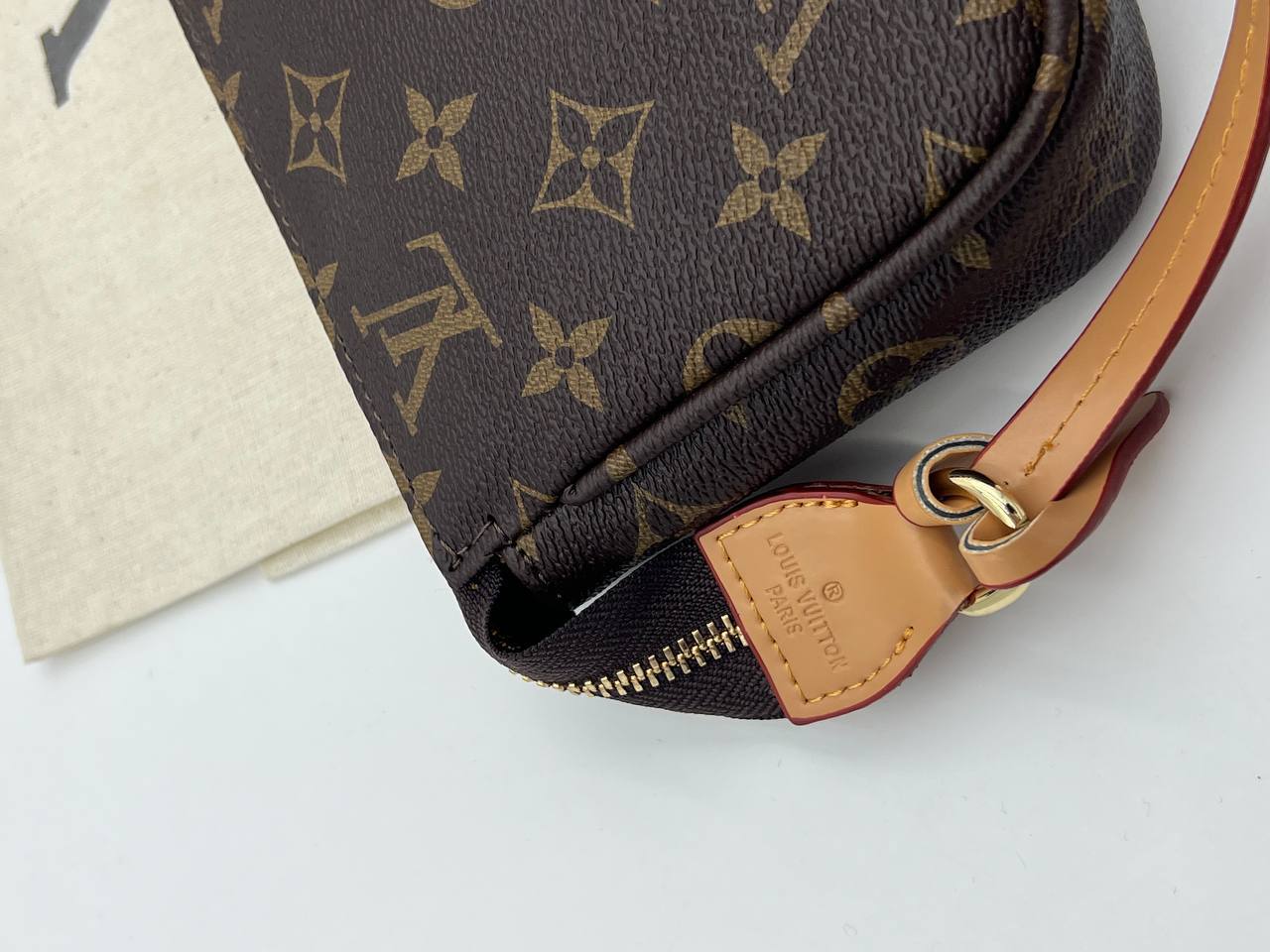 Louis Vuitton Pochette Monogram