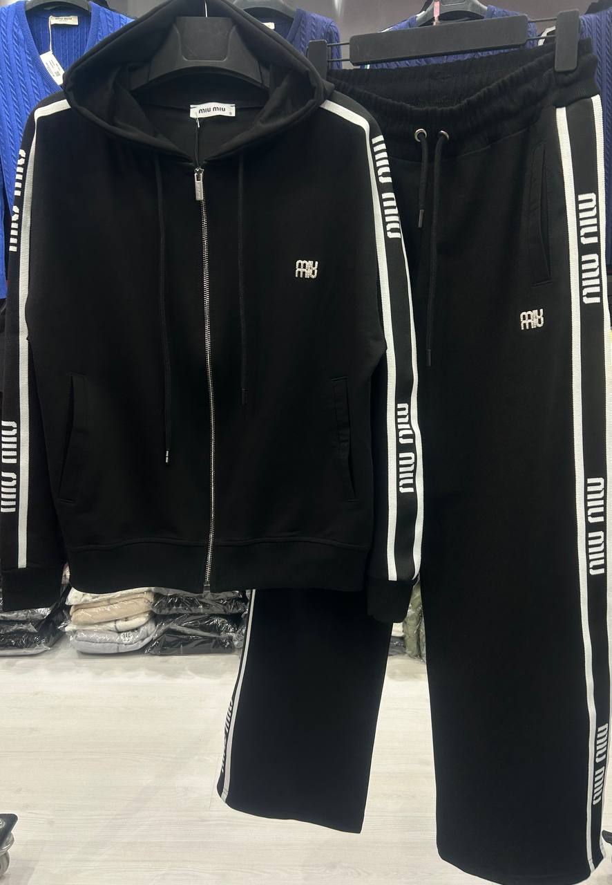 Miu Miu Σετ Φορμες