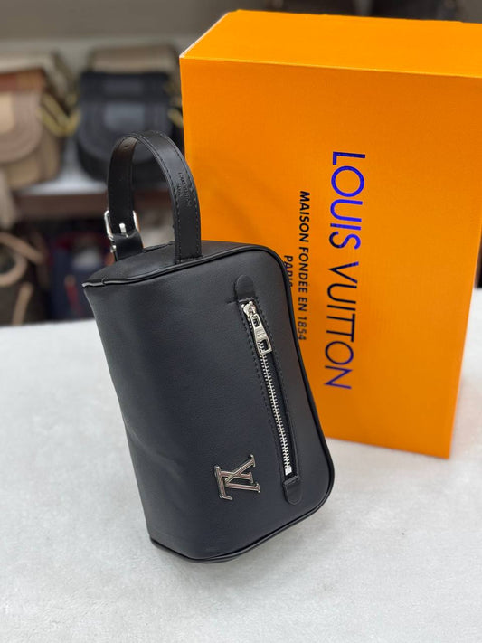 Louis Vuitton Neseser Black