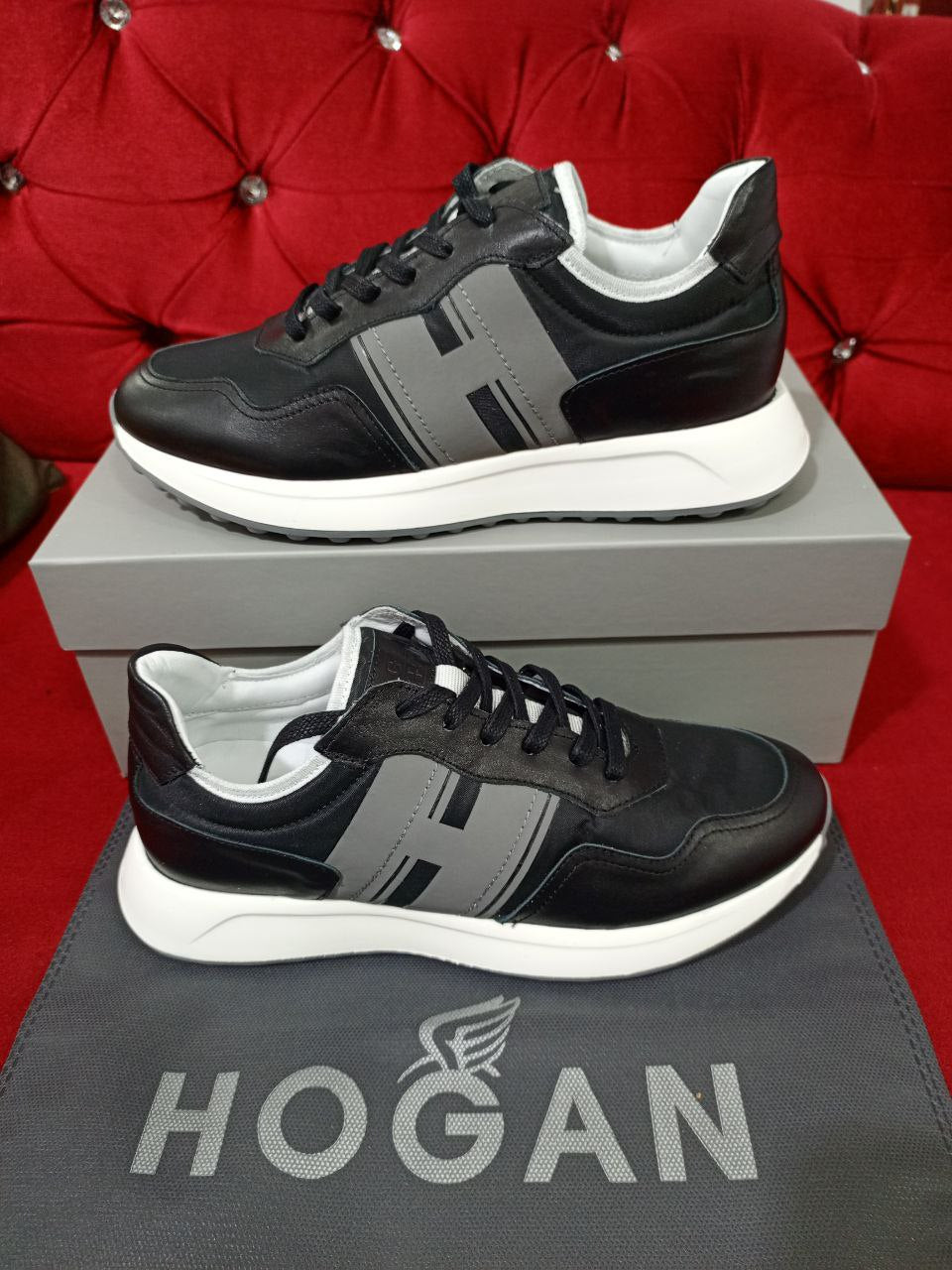 Hogan Black