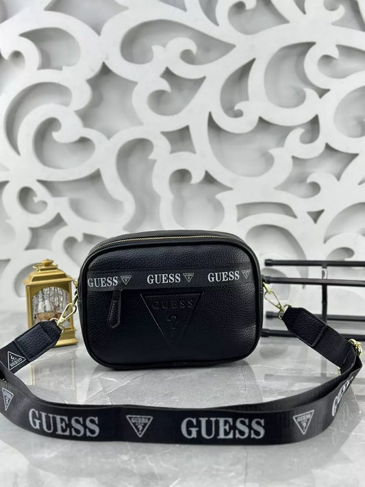 Guess Μαύρη